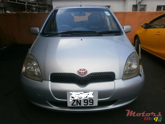 1999' Toyota Yaris Vitz JAPAN photo #1