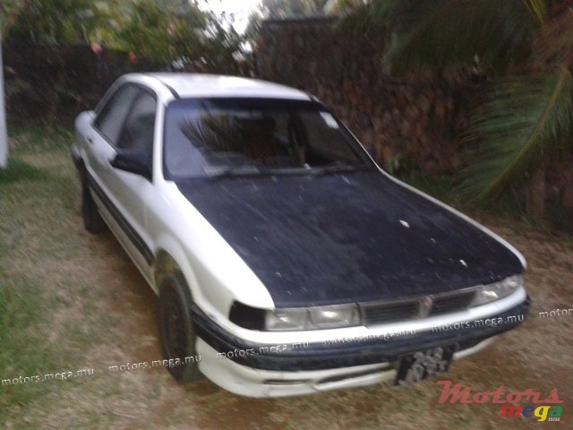 1993' Mitsubishi photo #2