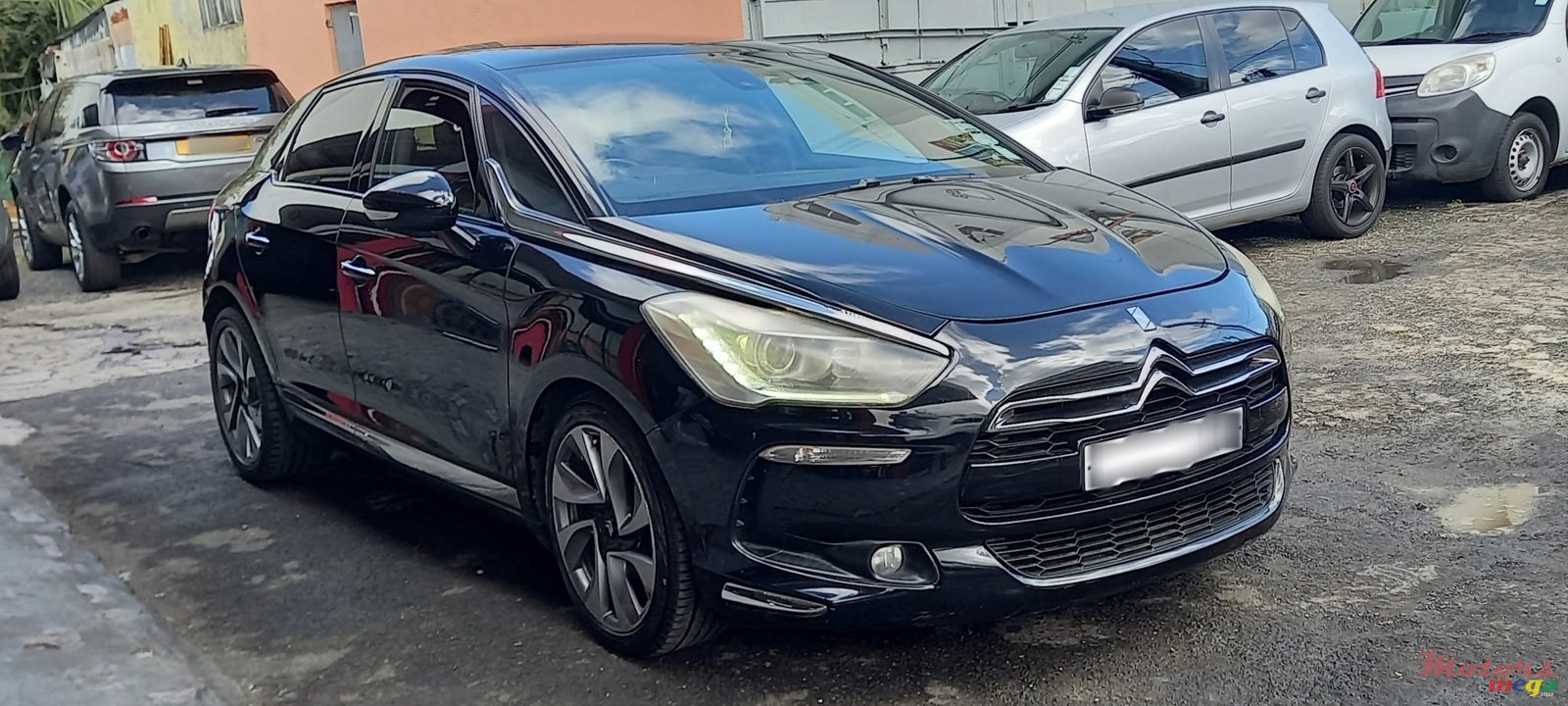 2013' Citroen DS5 photo #1