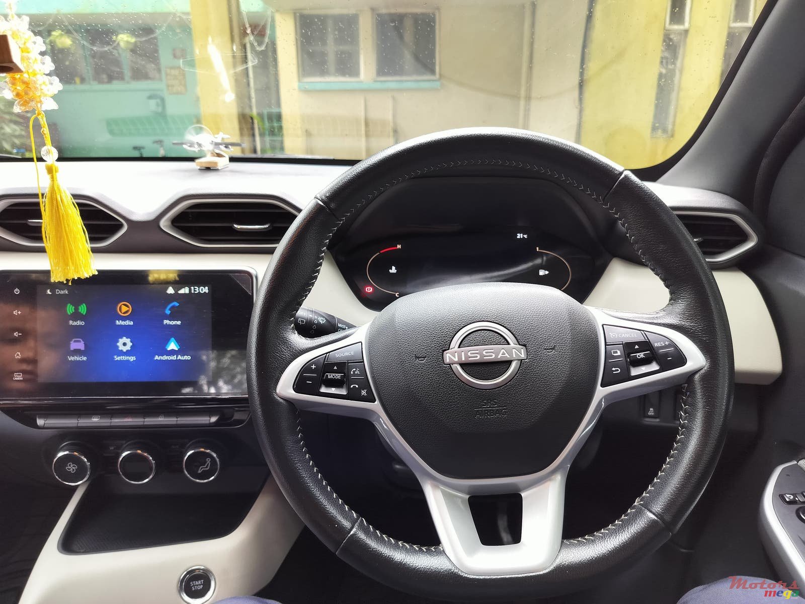 2022' Nissan photo #6