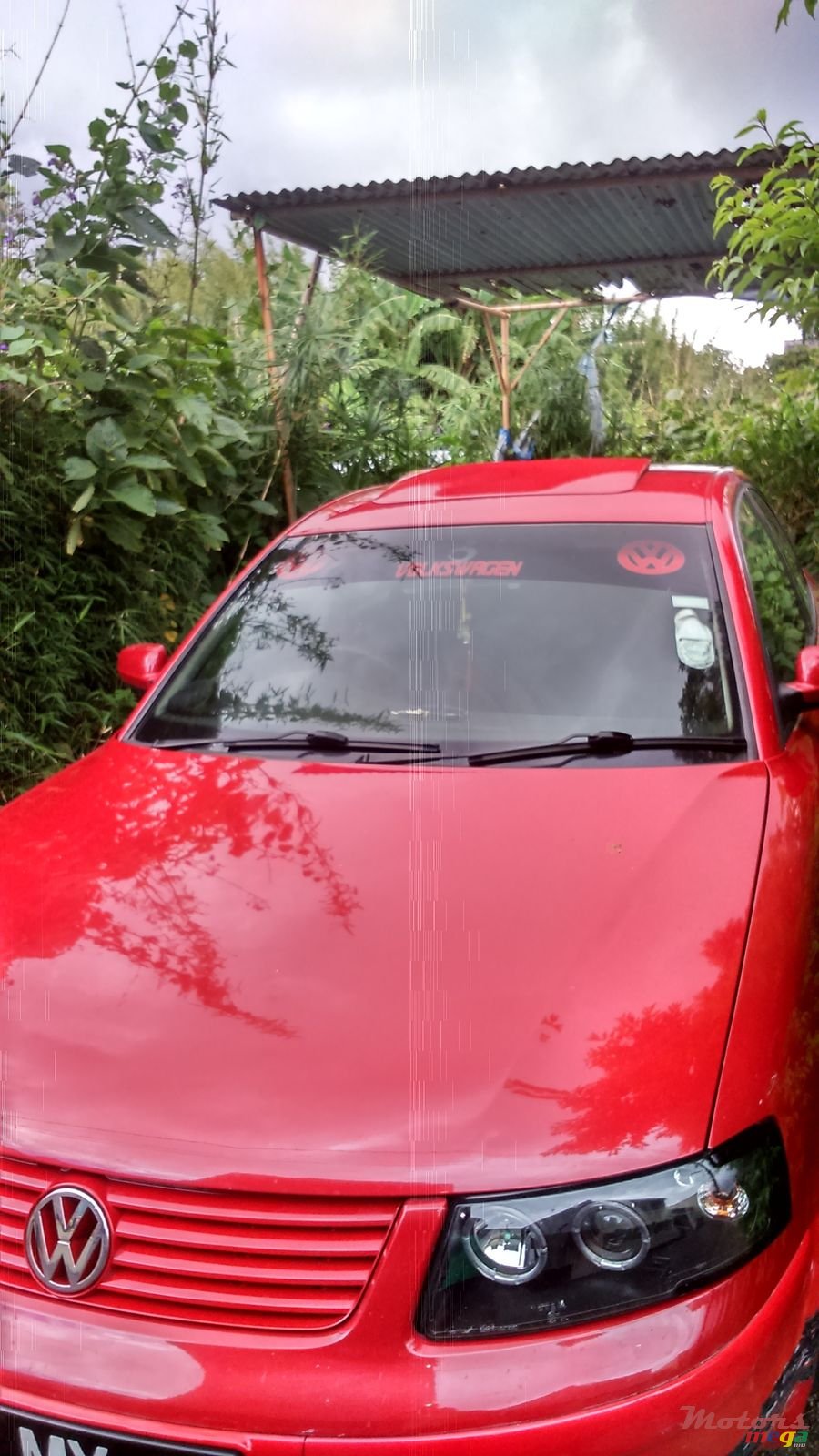 2001' Volkswagen Passat 1900 TDI photo #3