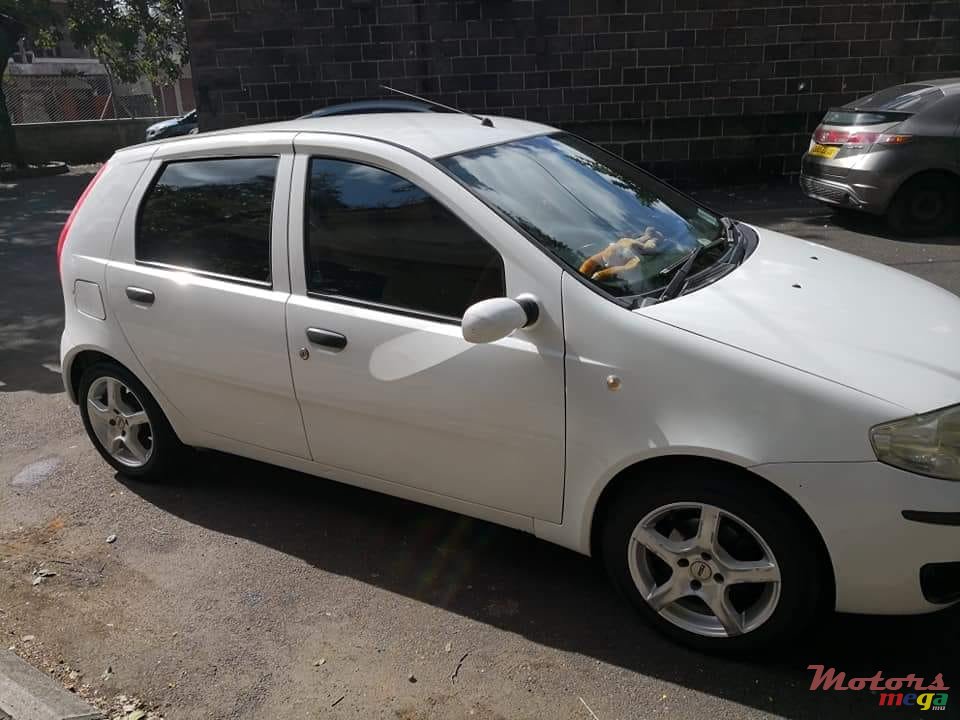 2004' Fiat Punto photo #3