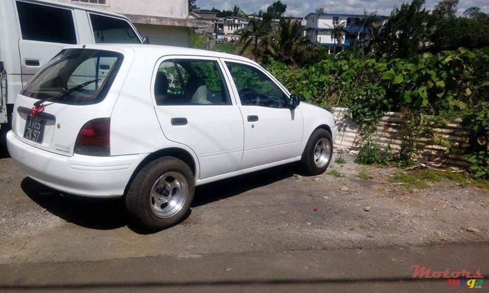 1997' Toyota Starlet photo #2