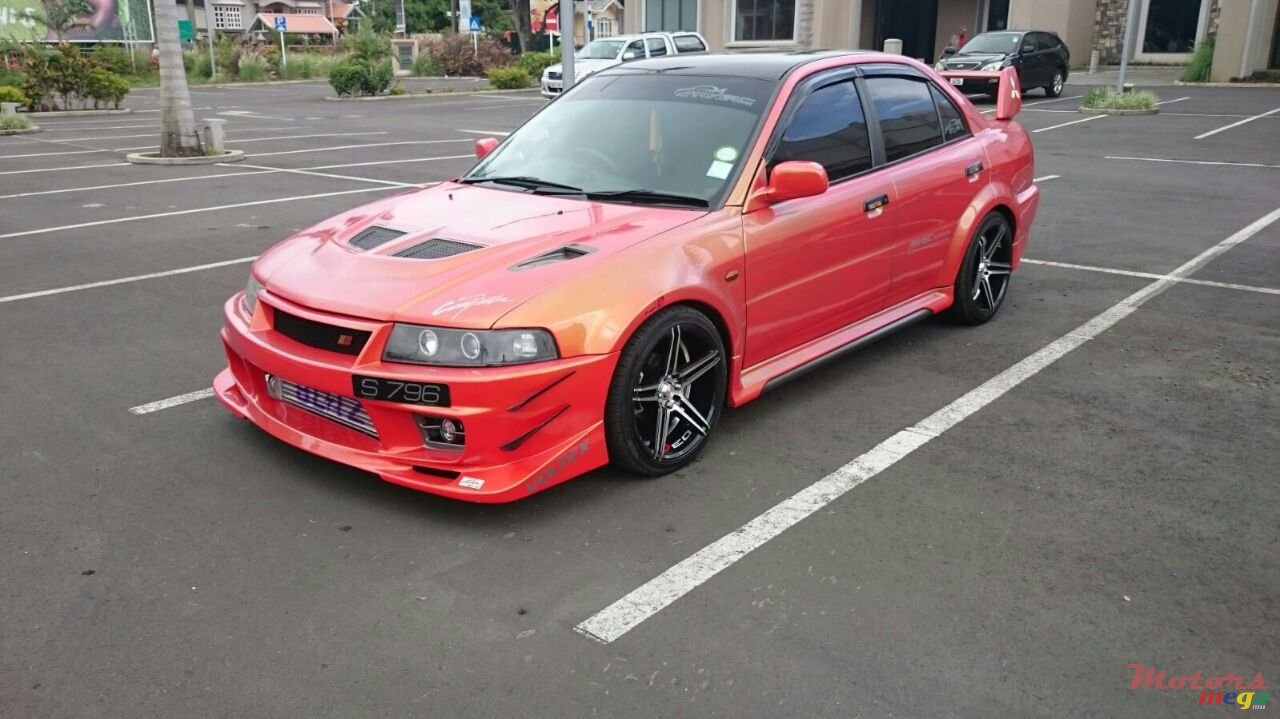 2000' Mitsubishi Lancer photo #7