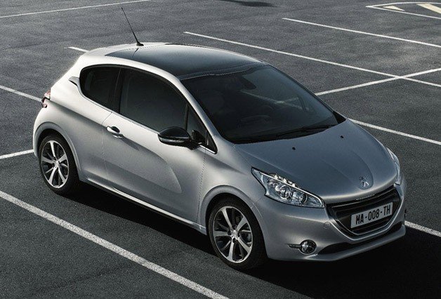 Peugeot tackles supermini market with new 208 