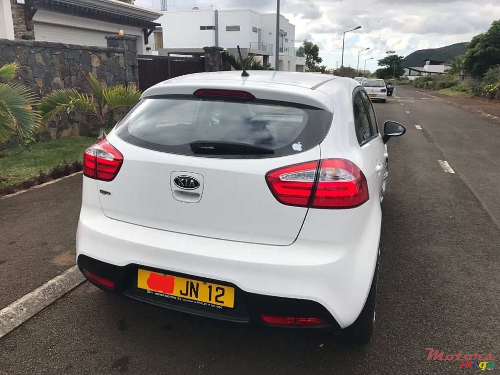 2012' Kia Rio photo #4