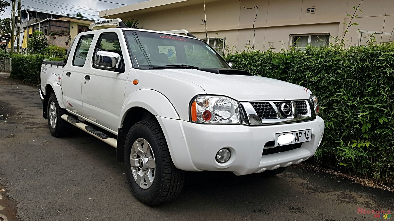2014' Nissan NP300 Hardbody photo #1