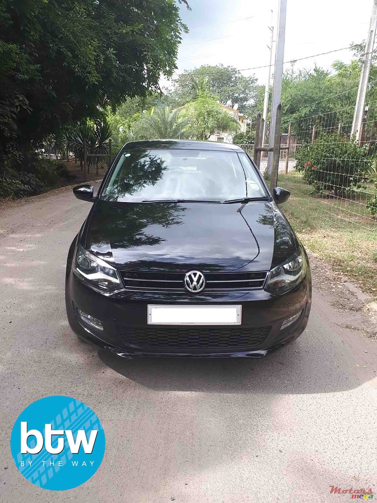 2013' Volkswagen Polo photo #2