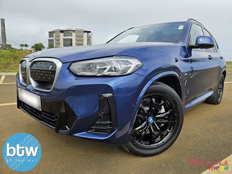 2022' BMW iX3 M Sport Package photo #2