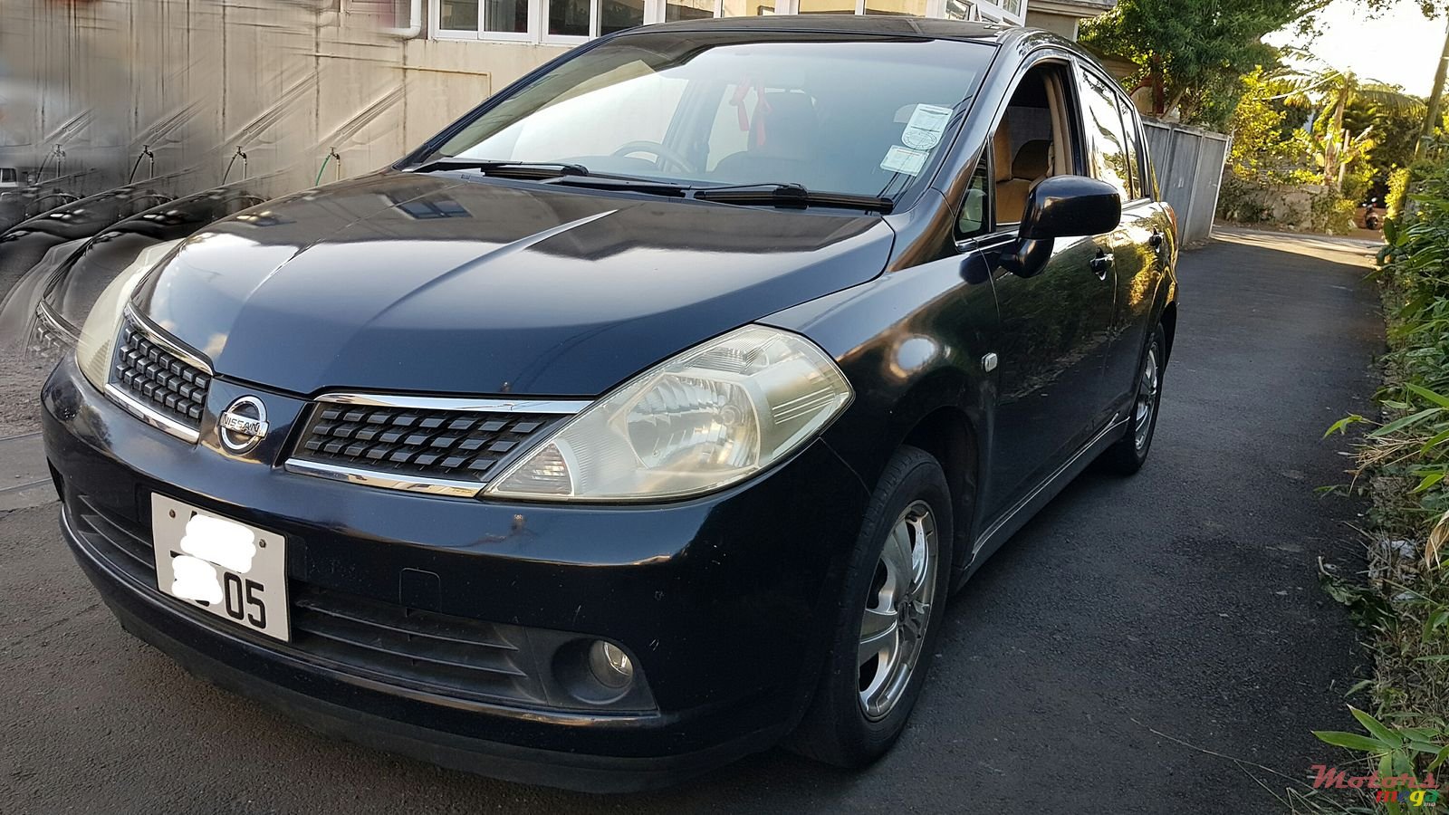 2005' Nissan Tiida Automatic photo #2