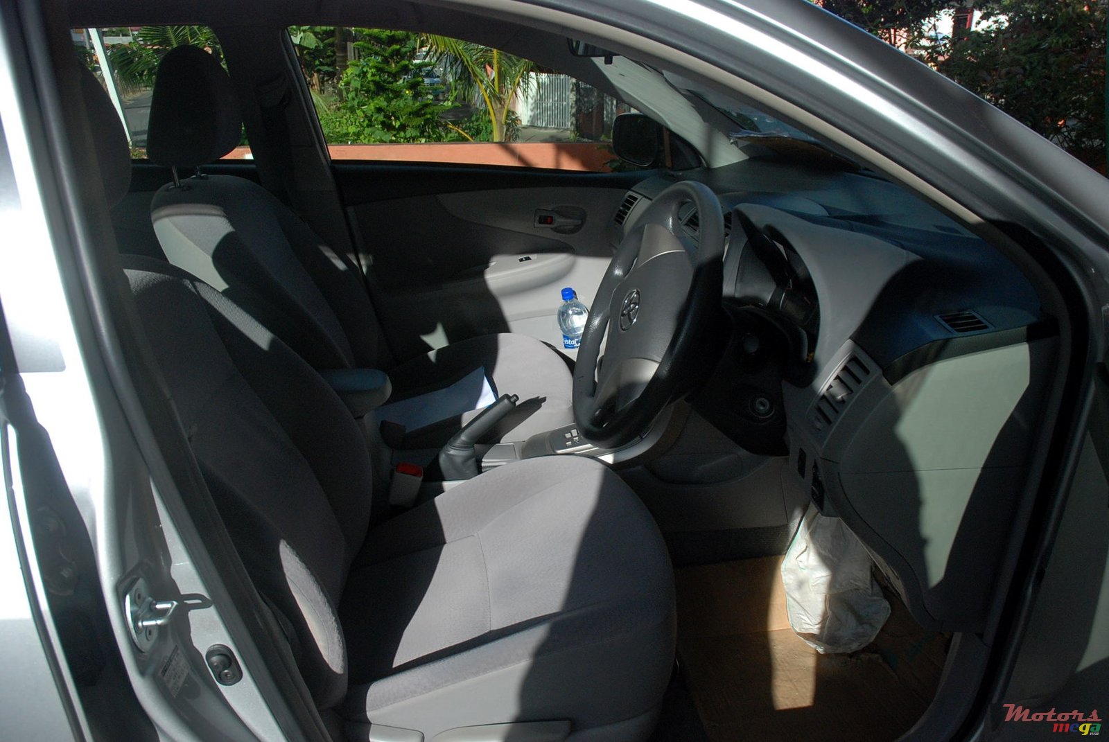 2011' Toyota Axio photo #3