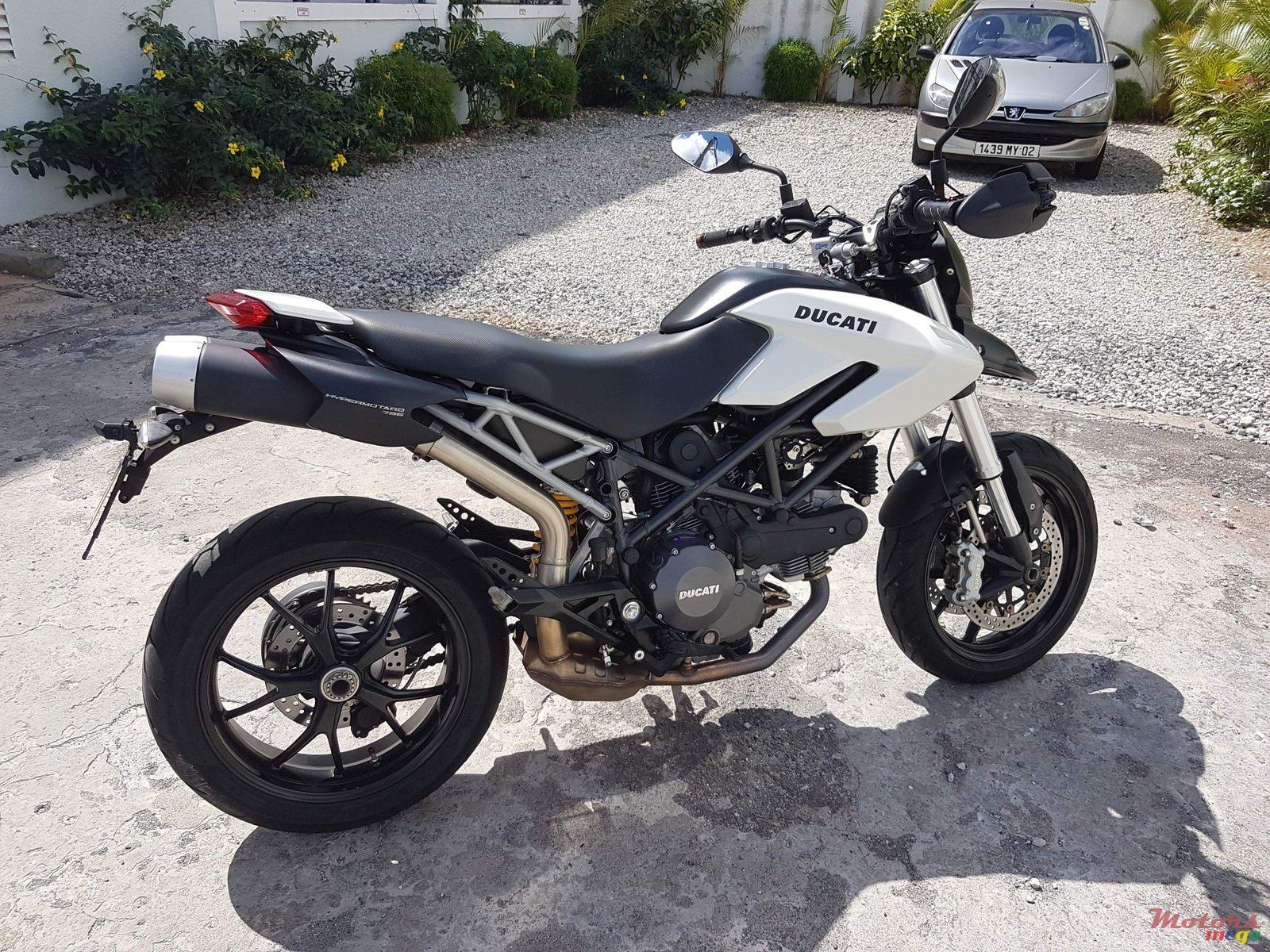 2016' Ducati Hypermotard 796 photo #1