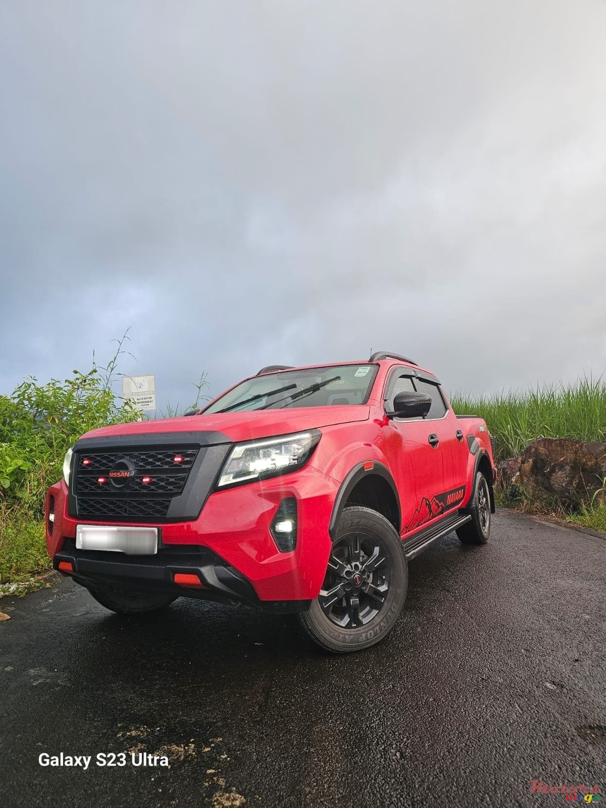 2022' Nissan Navara photo #3