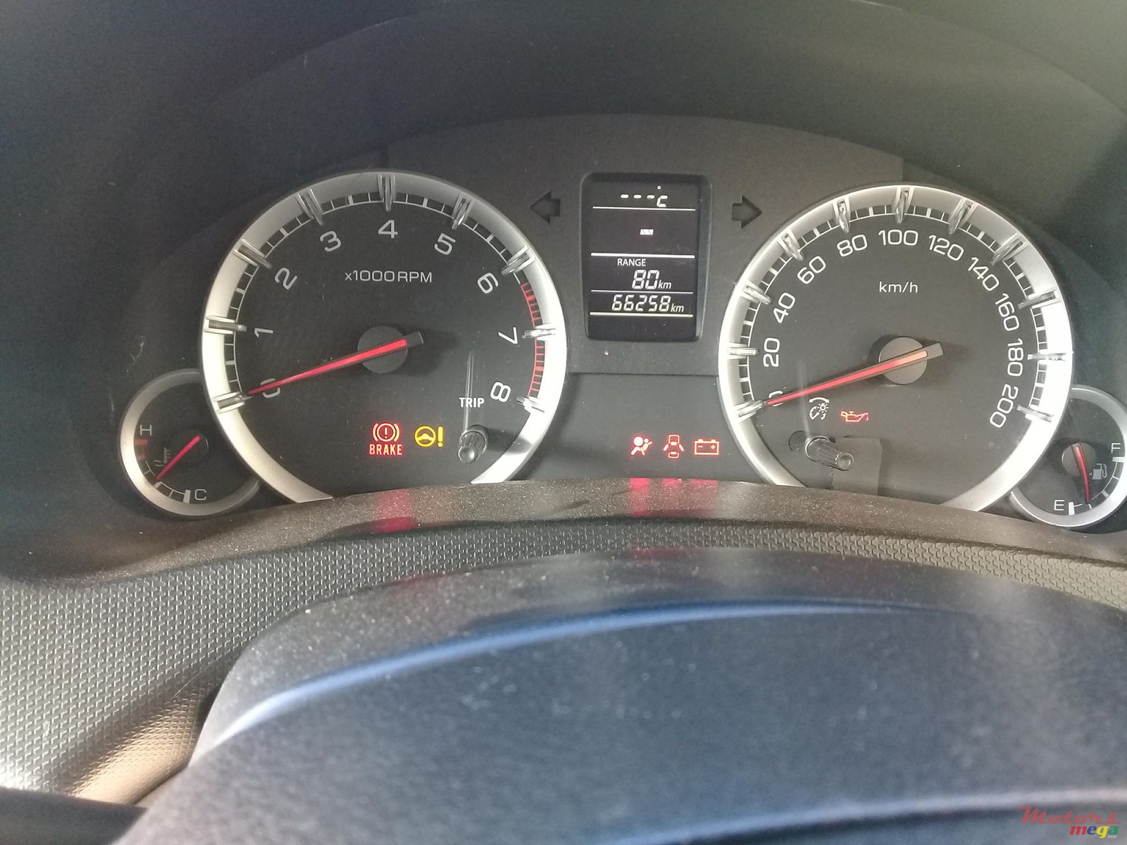 2014' Suzuki SA310 Swift swift photo #4