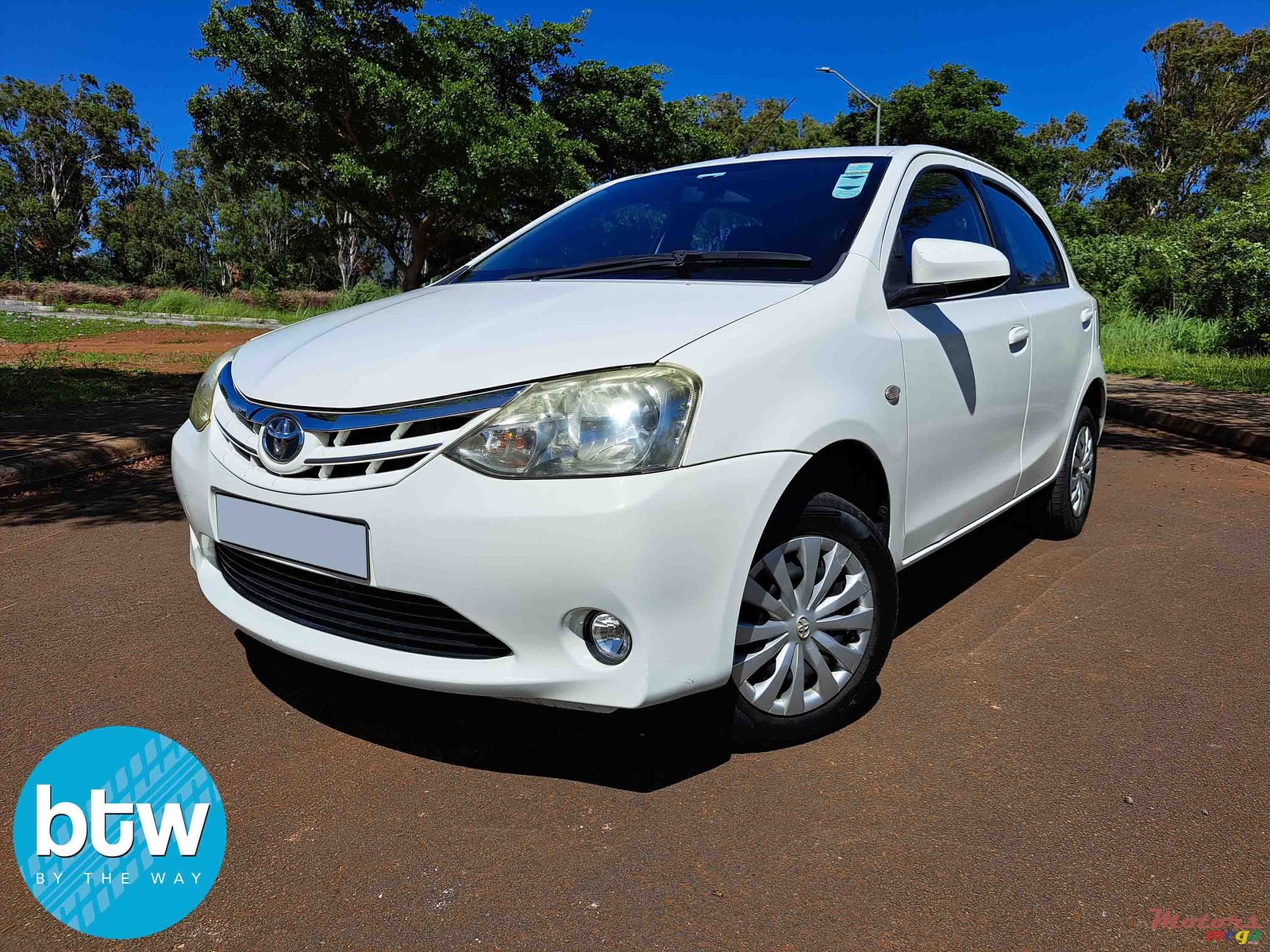 2013' Toyota photo #2