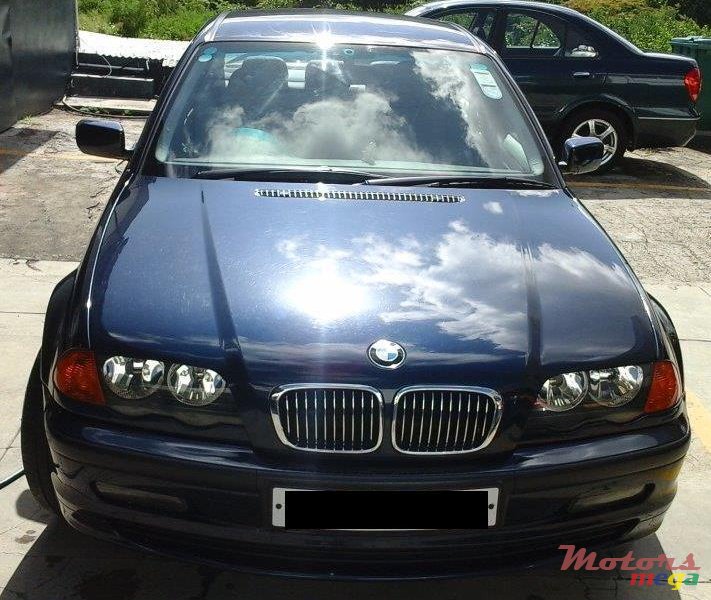 2001' BMW 318 photo #2