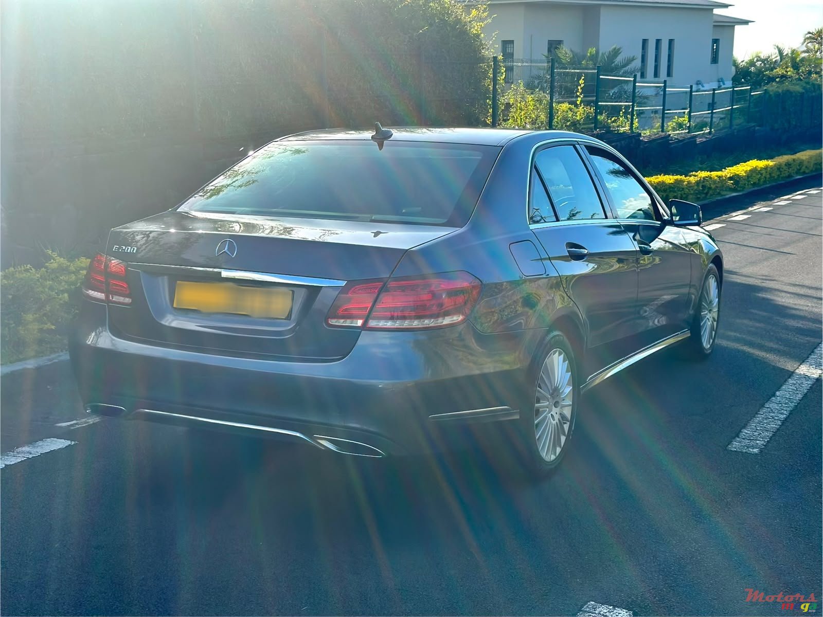 2016' Mercedes-Benz E200 photo #4