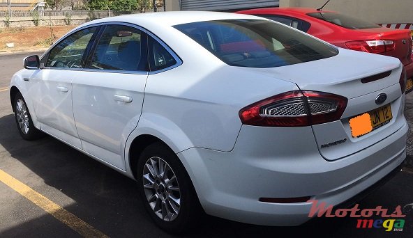 2012' Ford Mondeo photo #2