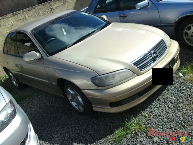 2000' Opel Omega photo #1