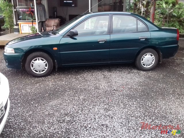 1997' Mitsubishi Lancer photo #2