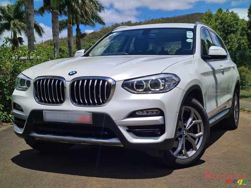 2019' BMW X3 XLine SDrive 20i photo #1