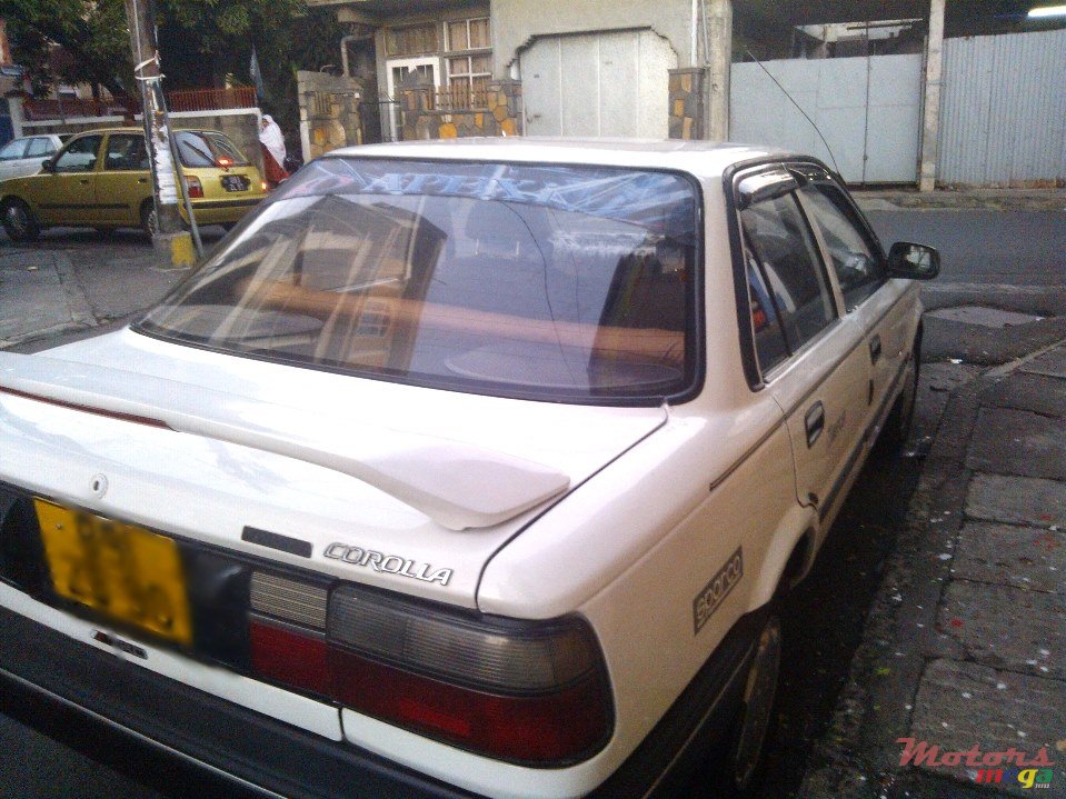 1990' Toyota Corolla photo #2