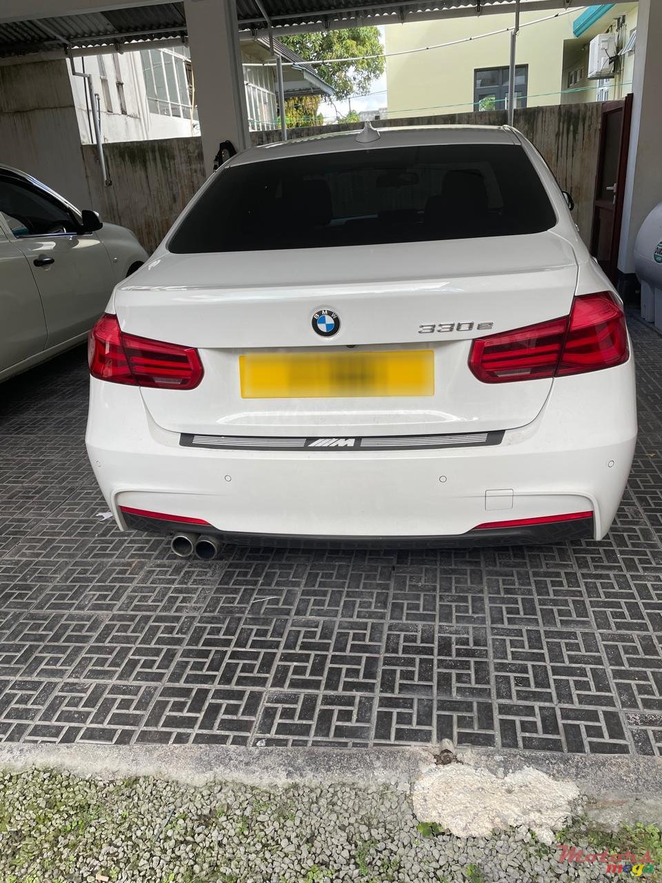 2017' BMW 3 Series photo #2