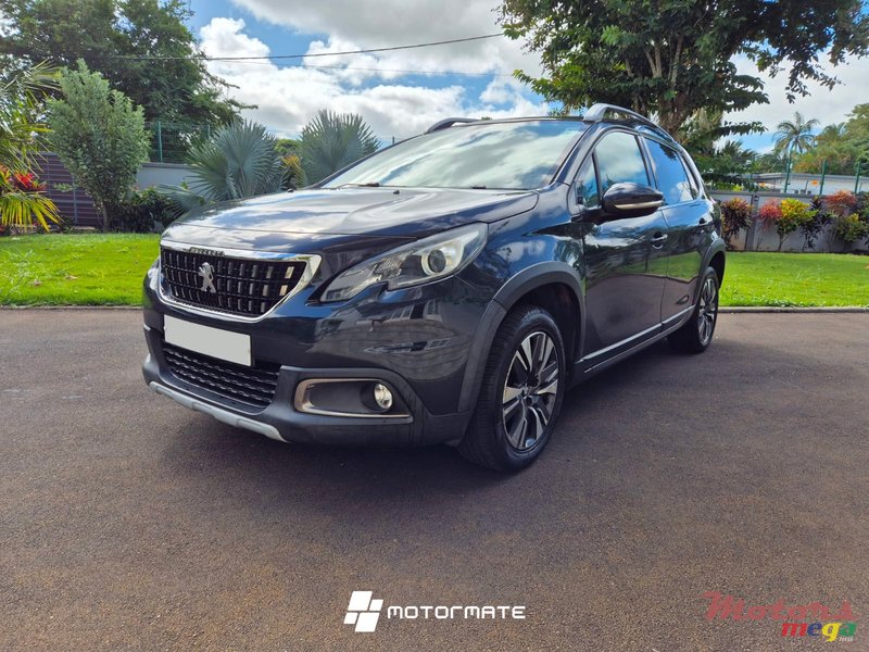 2019' Peugeot 2008 ALLURE photo #2