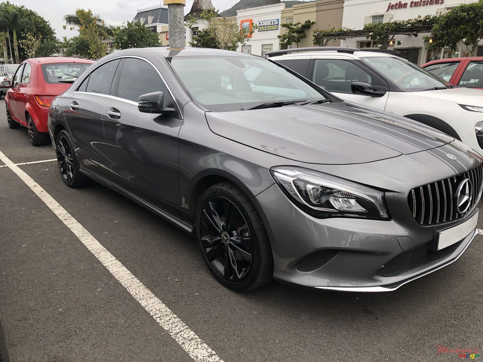 2017' Mercedes-Benz CLA 200 Urban line photo #2