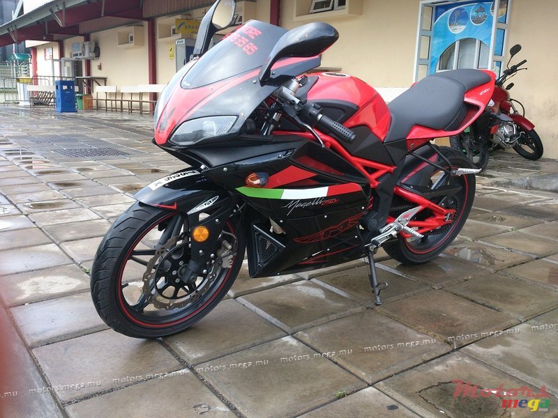 2012' Superbyke Megelli photo #3