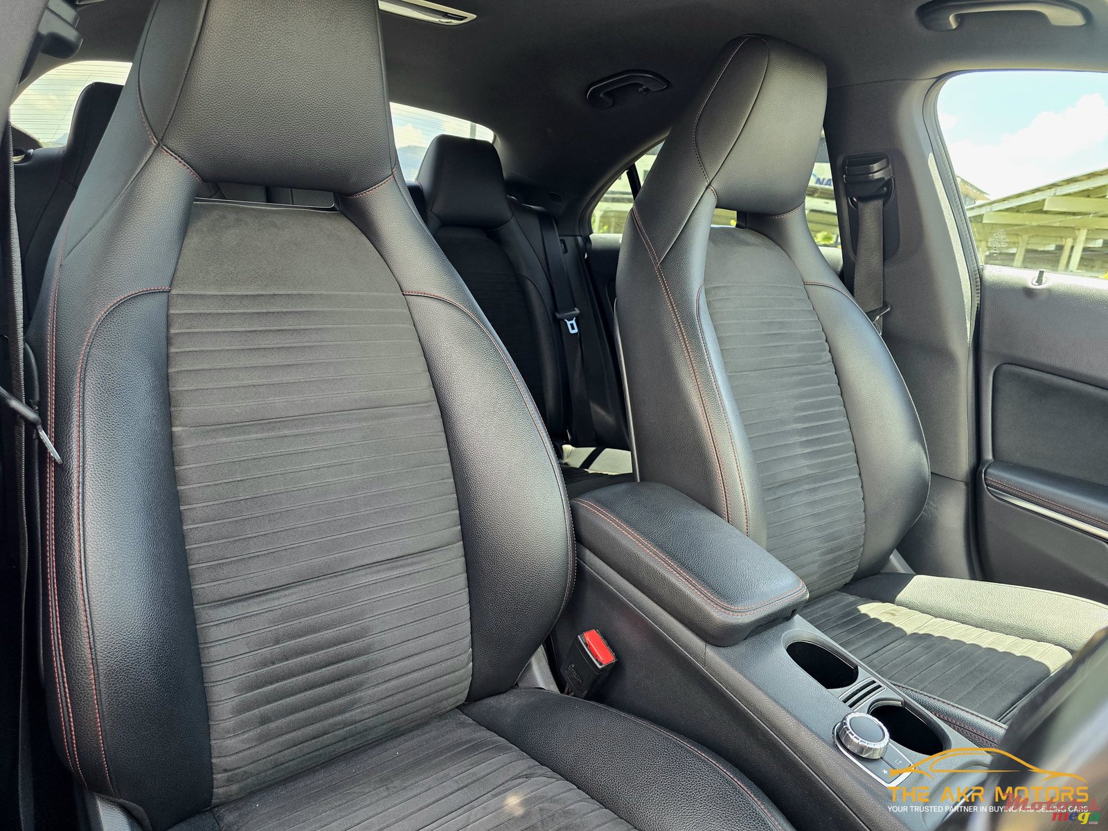 2017' Mercedes-Benz CLA 180 AMG photo #6