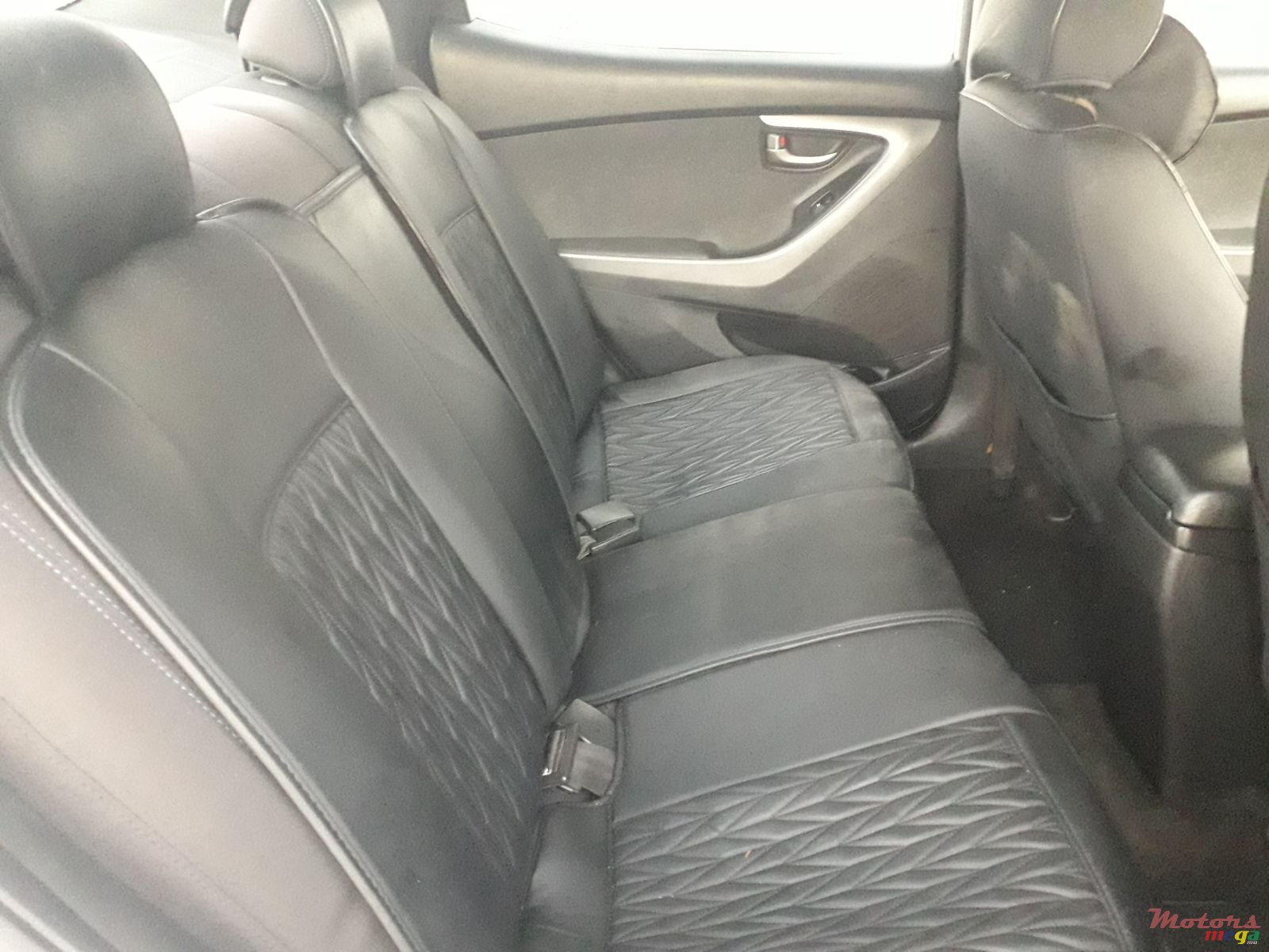 2013' Hyundai Elantra photo #4