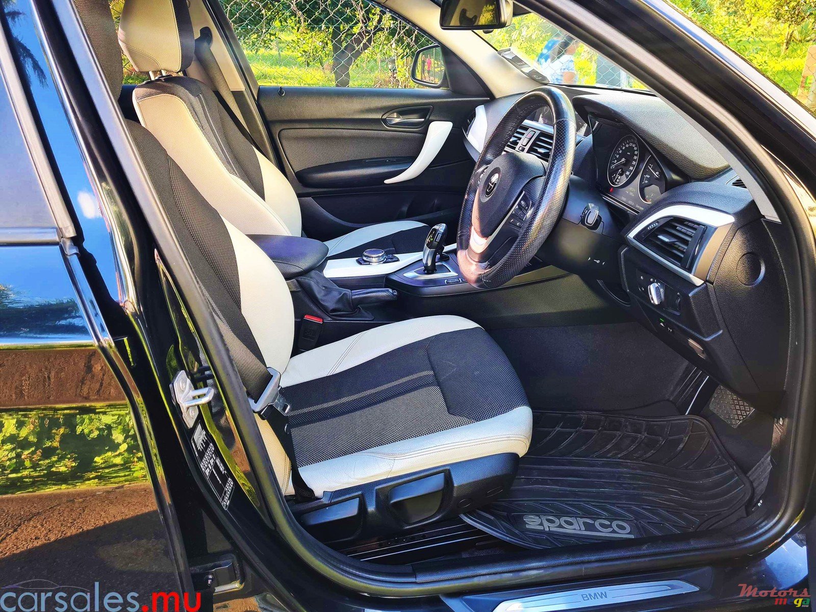 2016' BMW 118 i photo #5