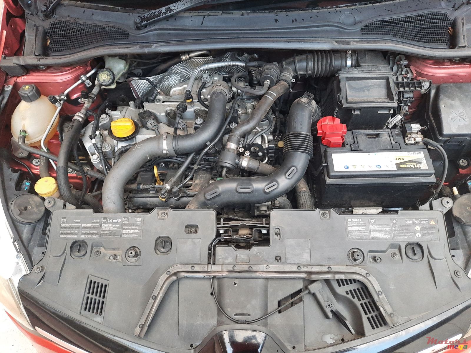 2014' Renault Clio photo #2