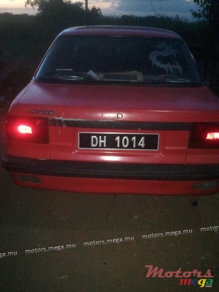 1989' Mitsubishi photo #3