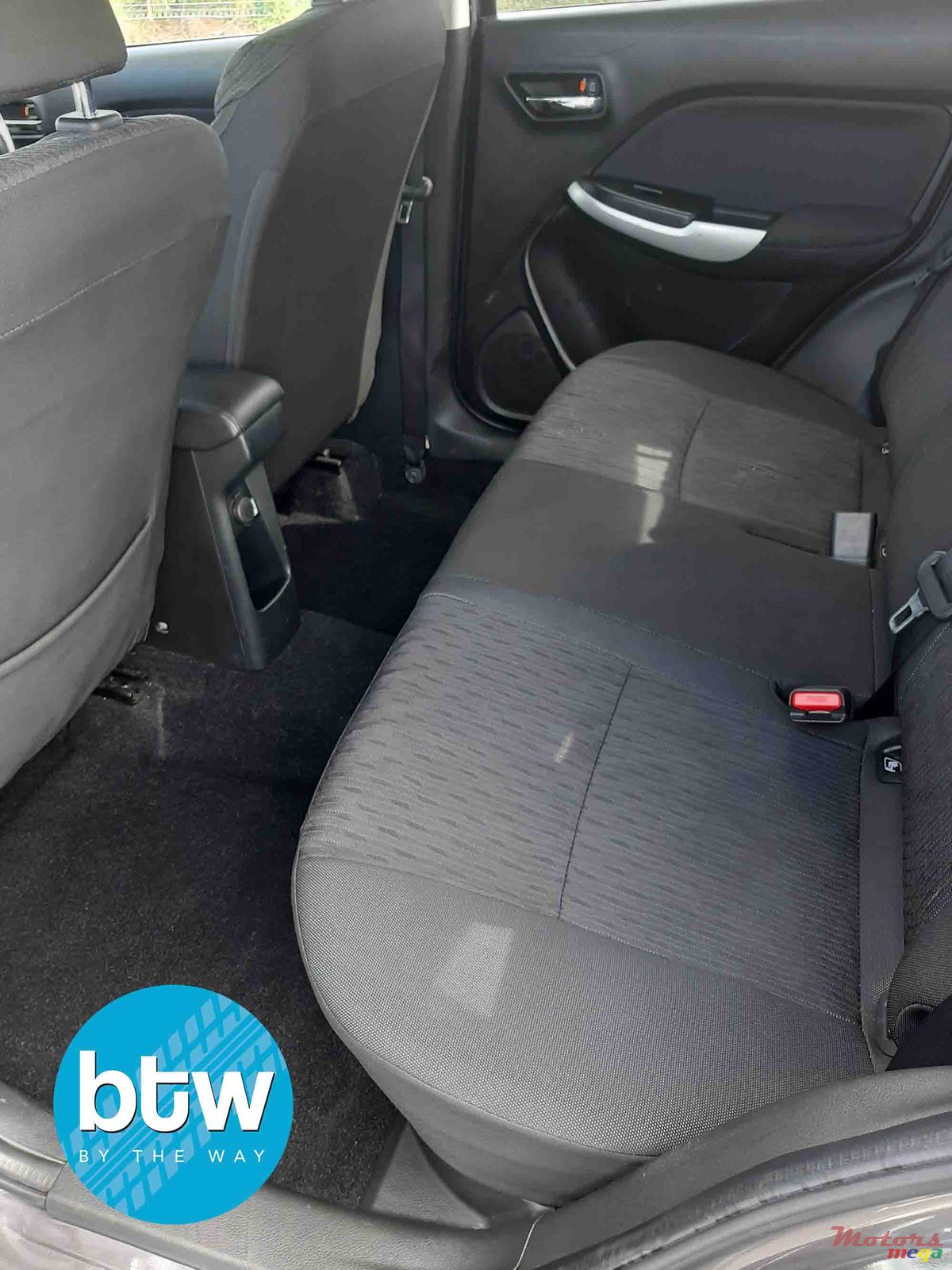 2016' Suzuki Baleno photo #4