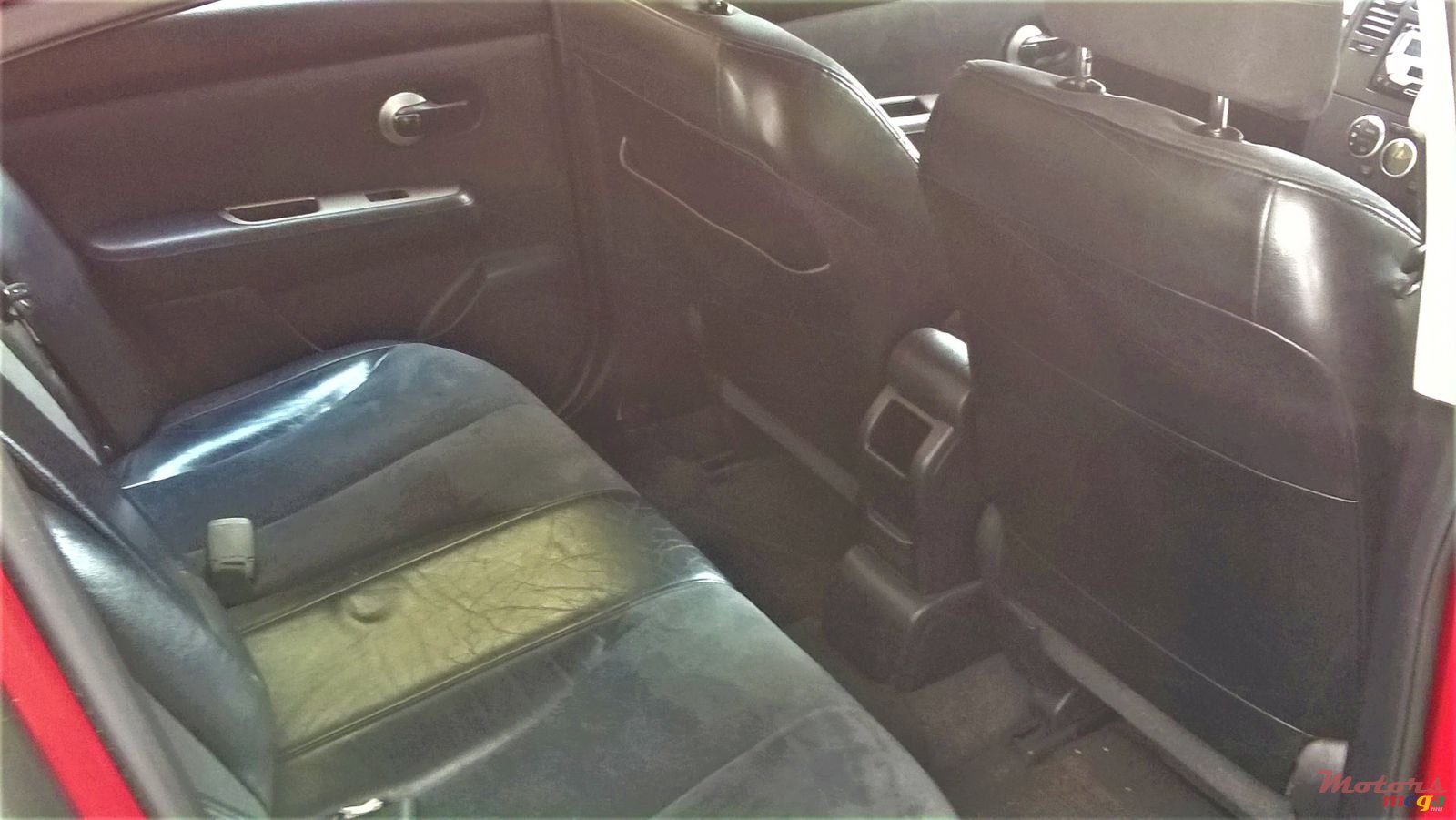 2005' Nissan Tiida photo #4