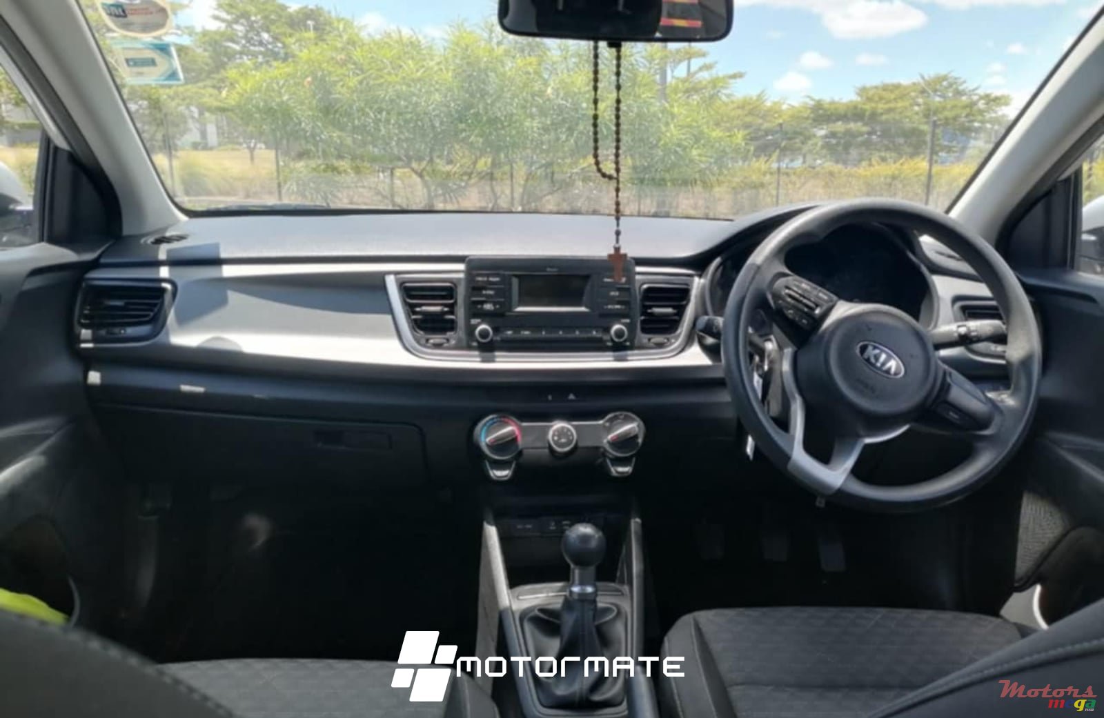 2017' Kia Rio photo #6