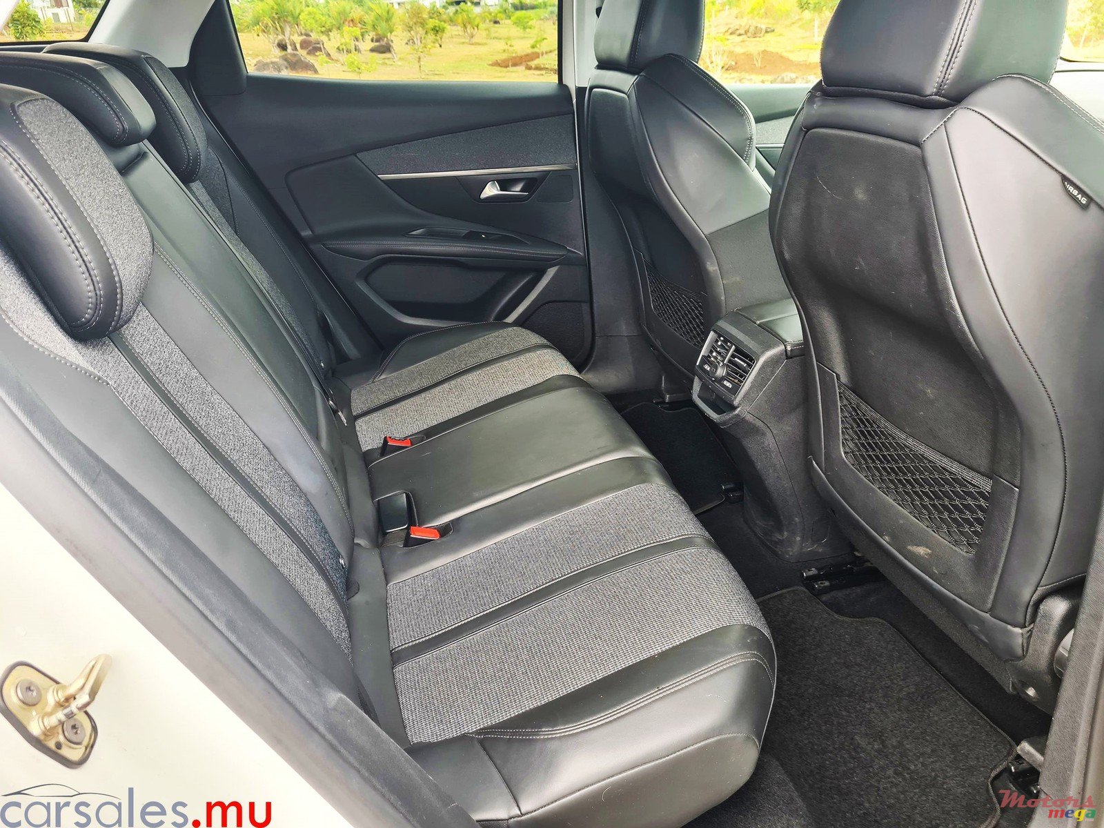 2018' Peugeot 3008 photo #5