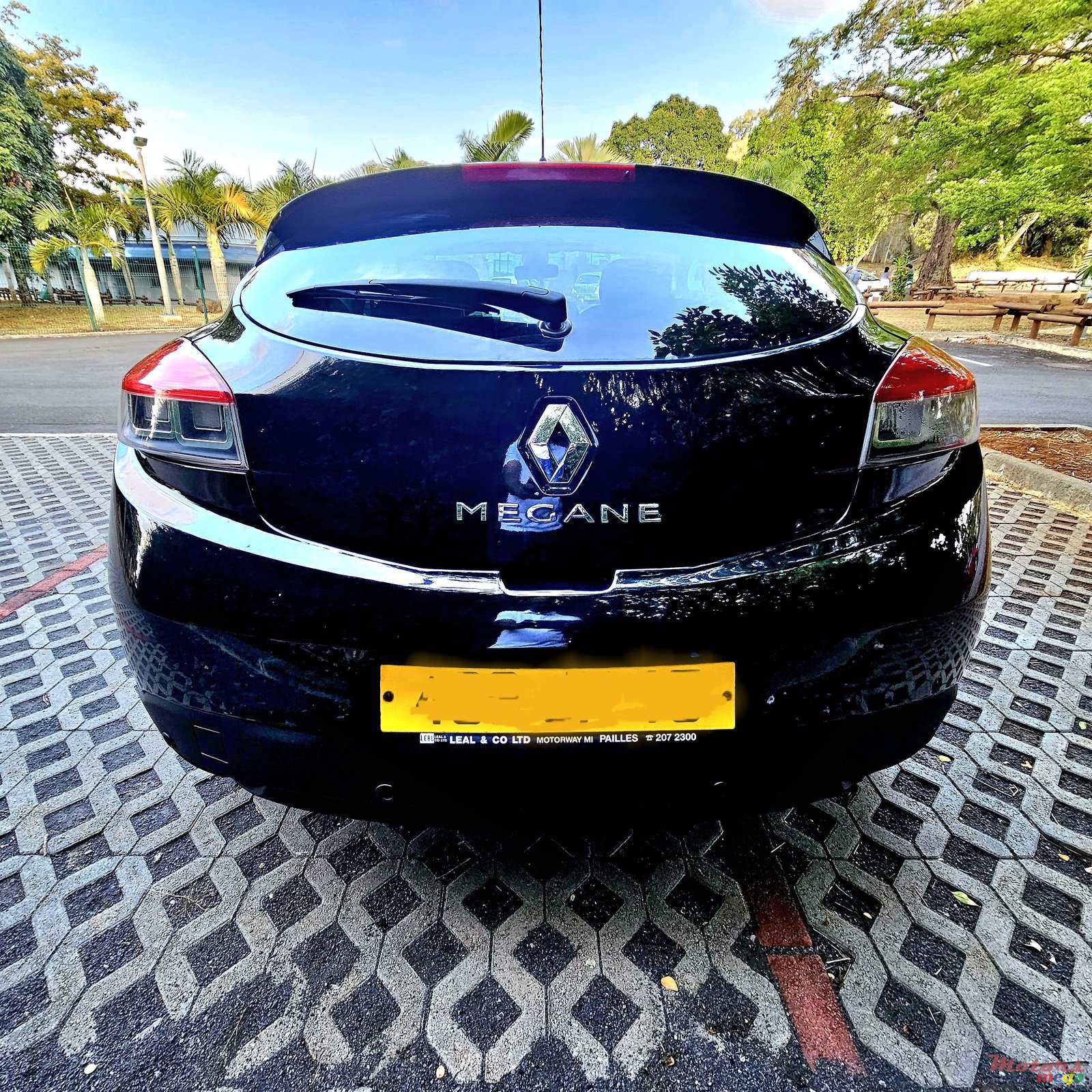 2013' Renault Megane Coupé 2 door photo #3