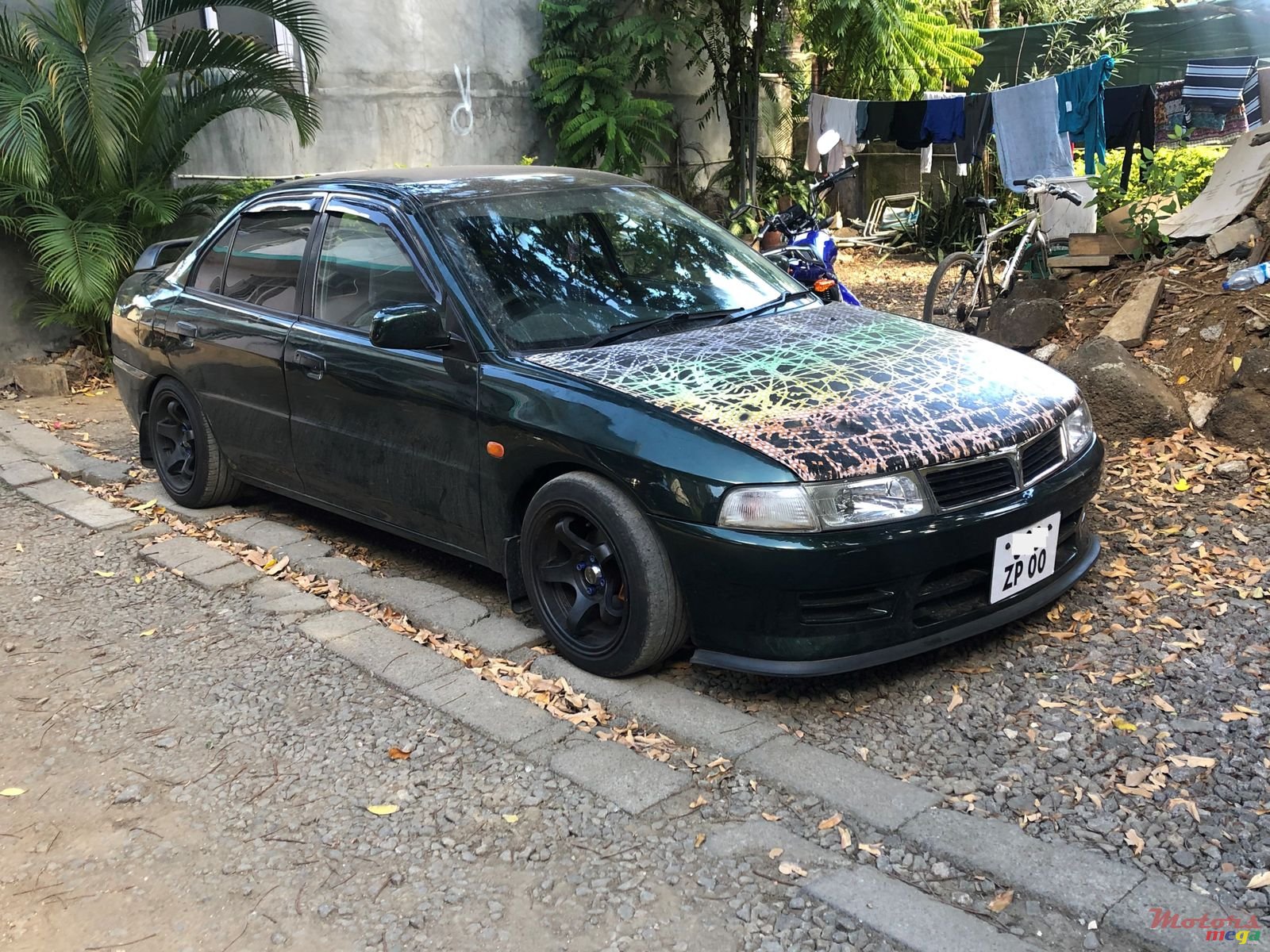 2000' Mitsubishi Lancer photo #1