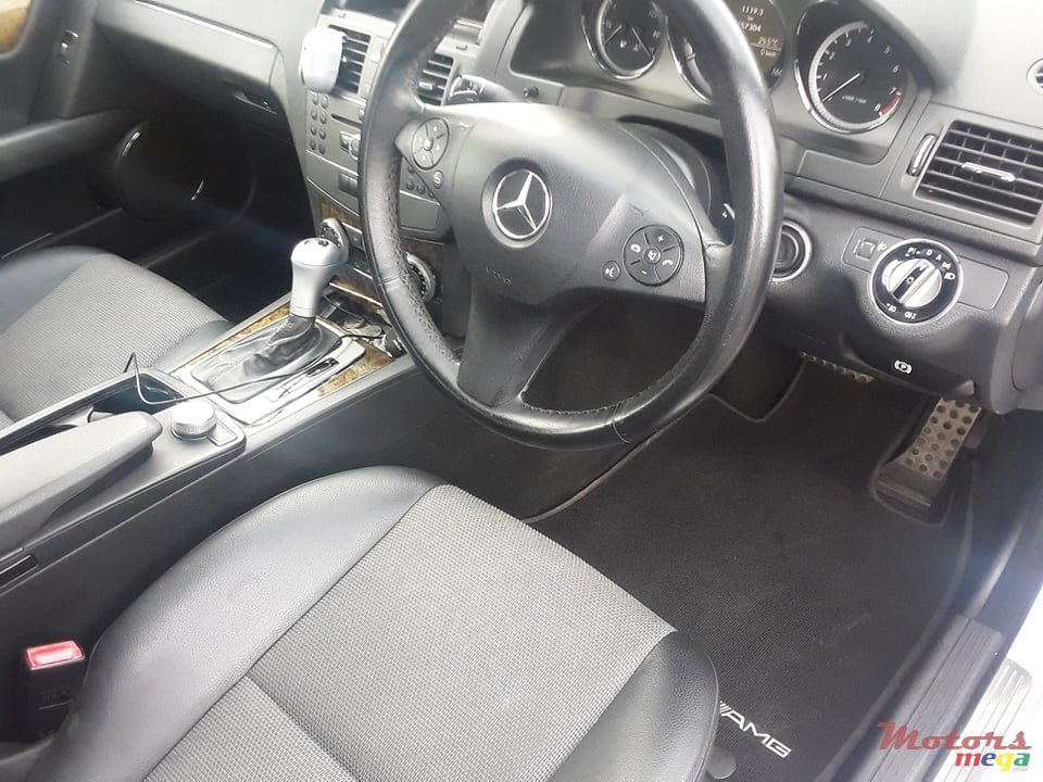 2010' Mercedes-Benz photo #4