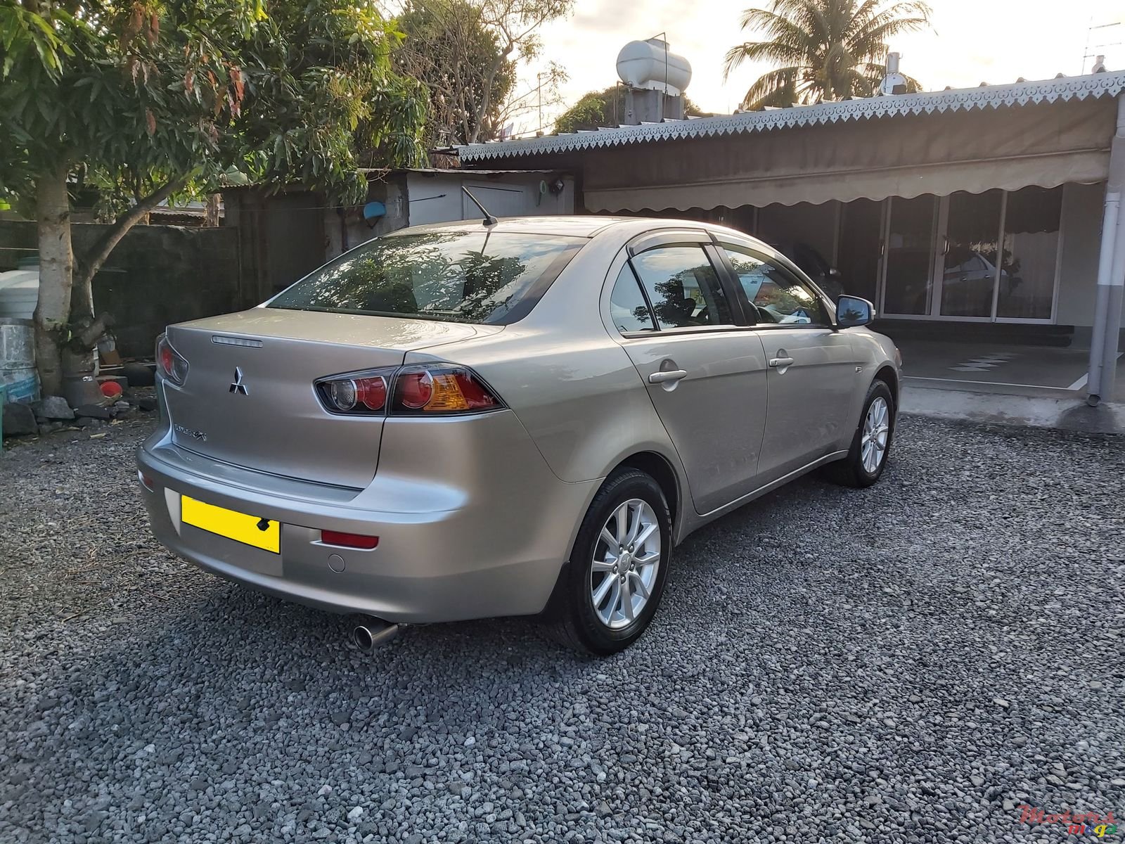 2016' Mitsubishi Lancer photo #7