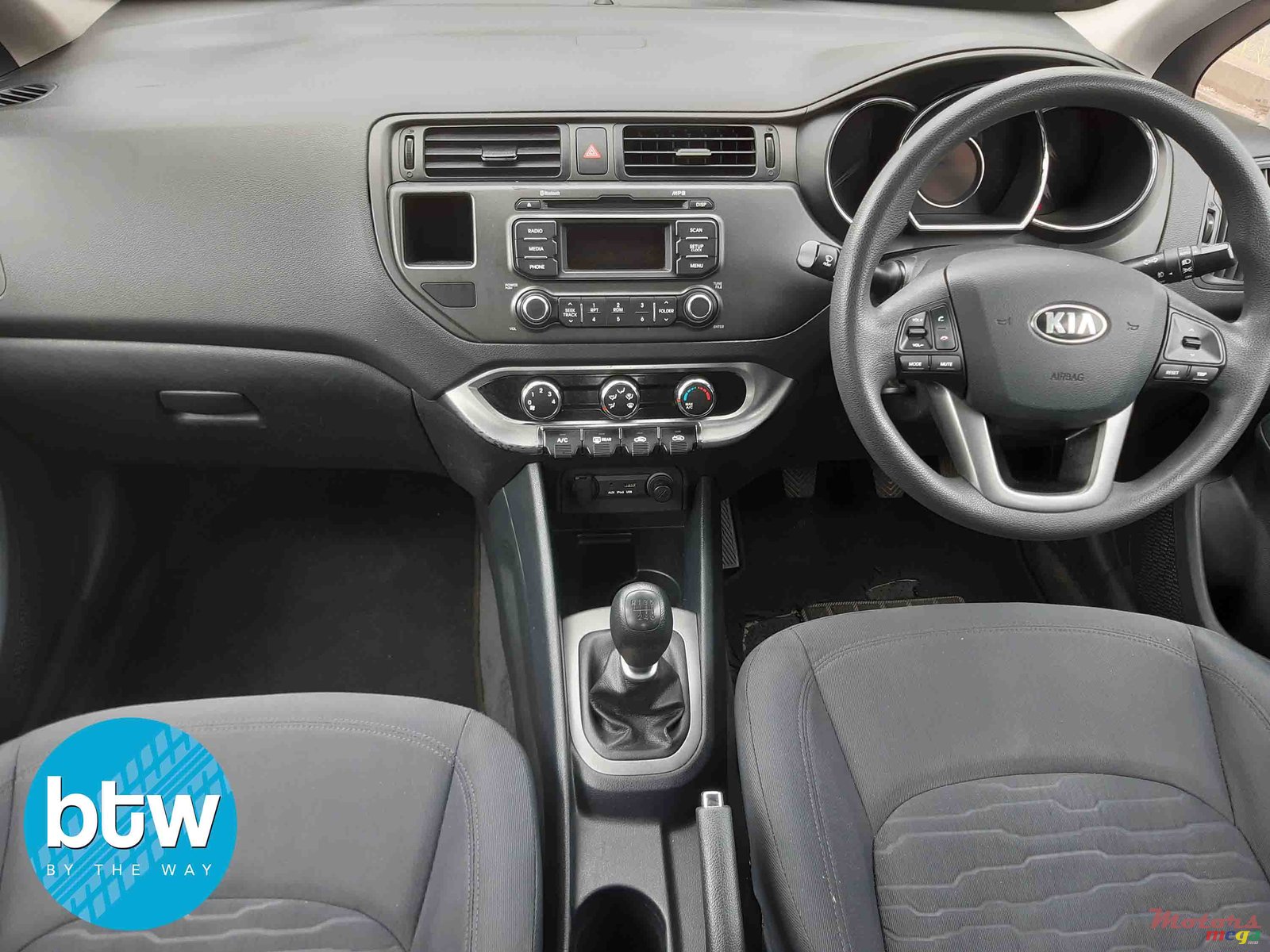 2013' Kia Rio photo #5