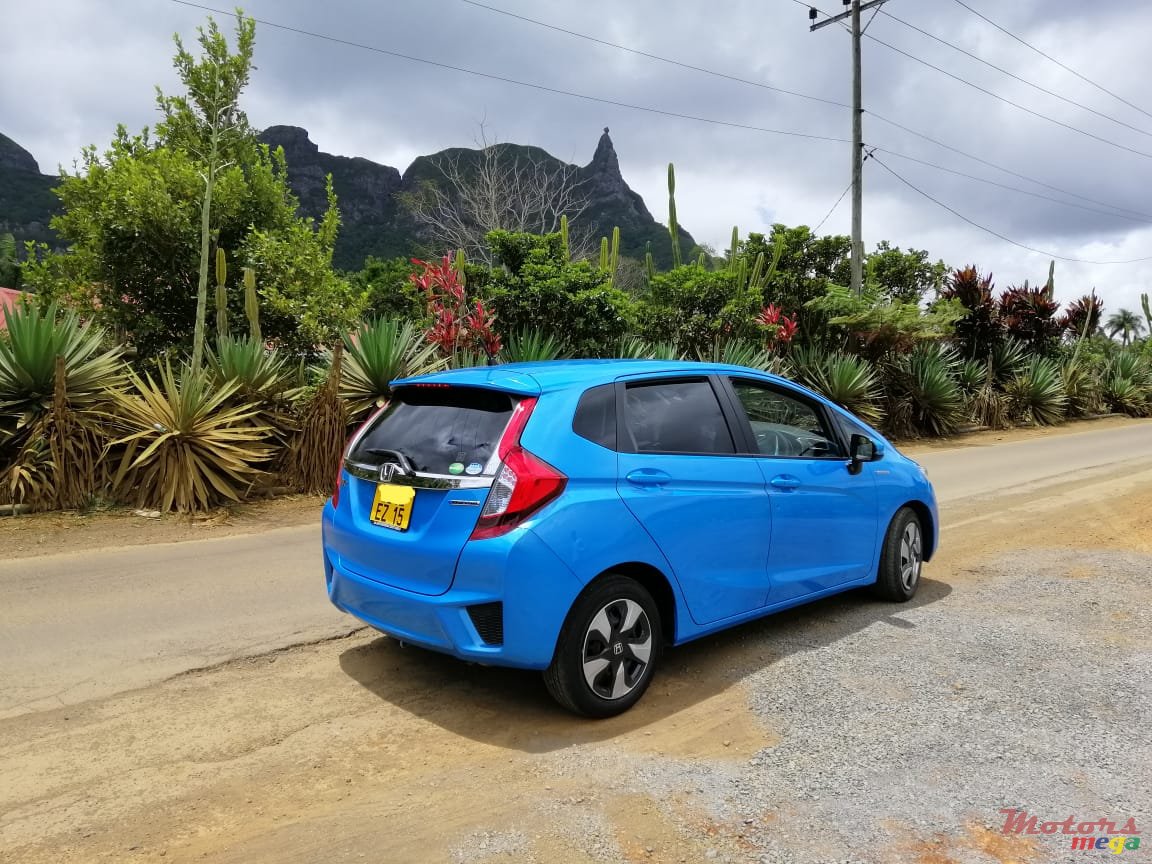 2015' Honda Fit photo #1