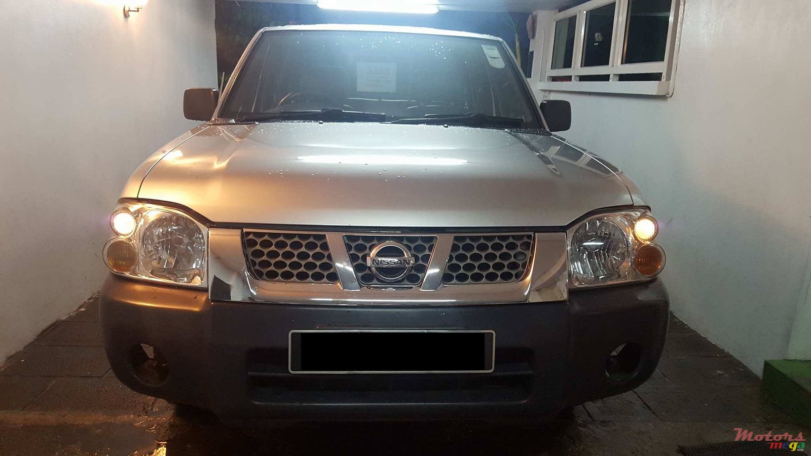 2009' Nissan Navara Double Cab Pick Up (Japan) photo #2