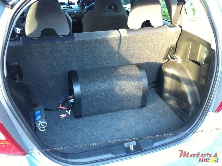 2002' Honda Fit photo #4