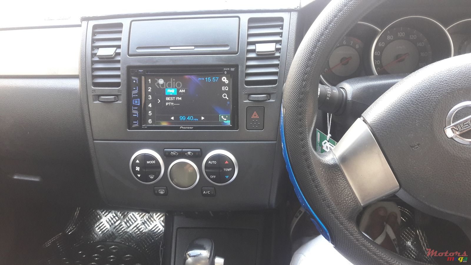 2007' Nissan Tiida photo #6