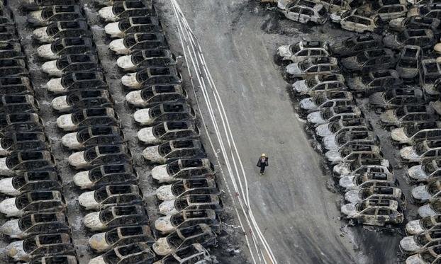 Jaguar Land Rover Assesses Damage to Vehicles Caught in Blasts at China Port