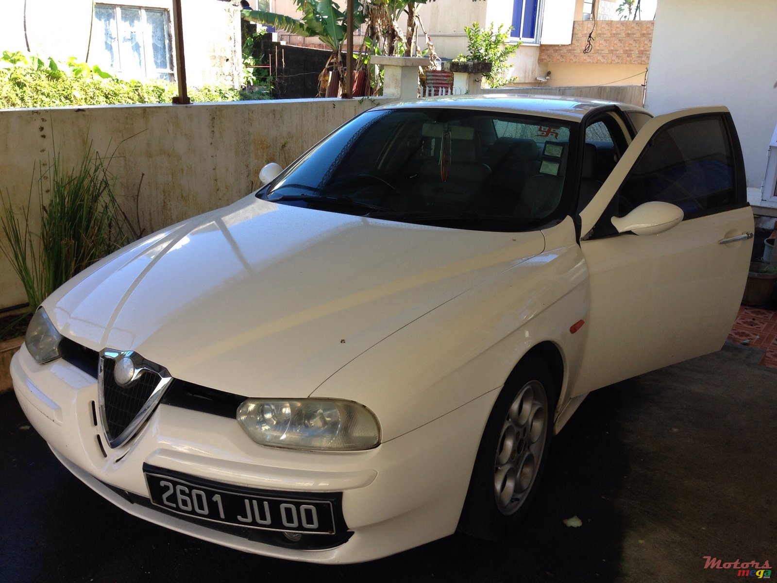 2000' Alfa Romeo photo #2